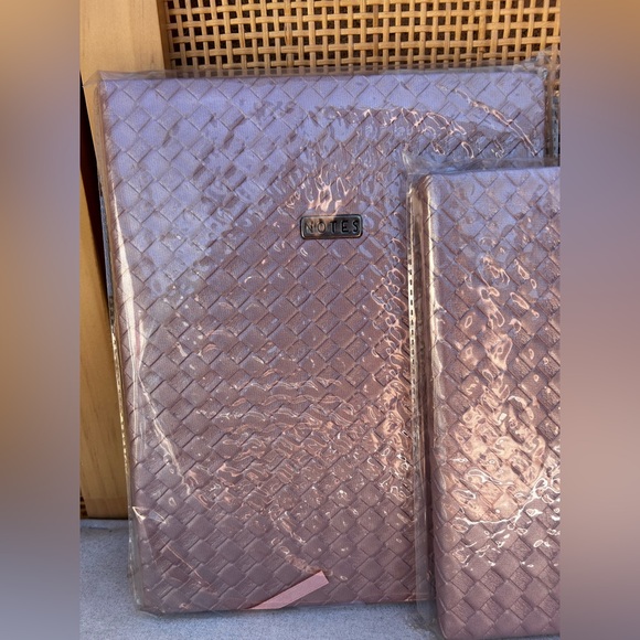 Notebooks - Pink - Picture 3 of 5